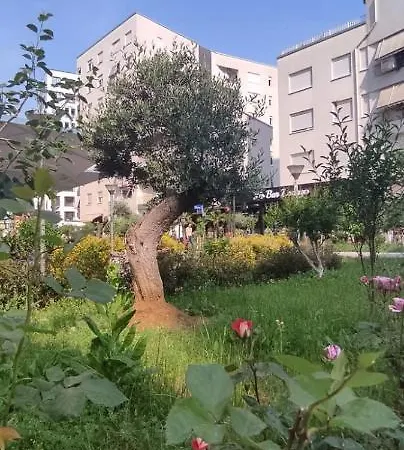 Leo - Luxury Tirana