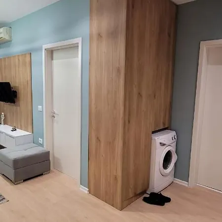Leo - Luxury Apartment Tirana